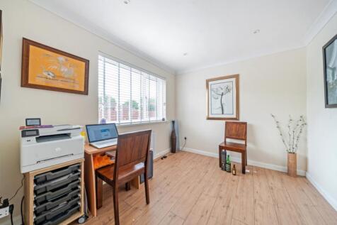 1298848-9-6835939fea552