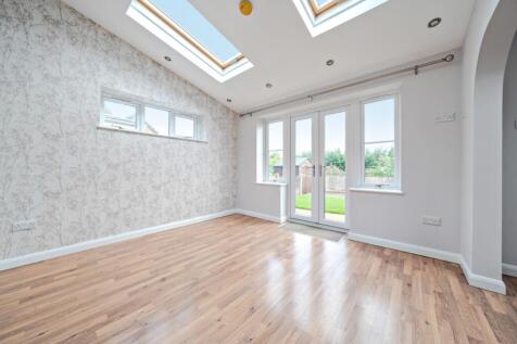 1371675-12-68f7500c3a322