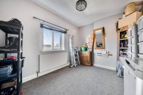 1371856-16-68f8aae247119