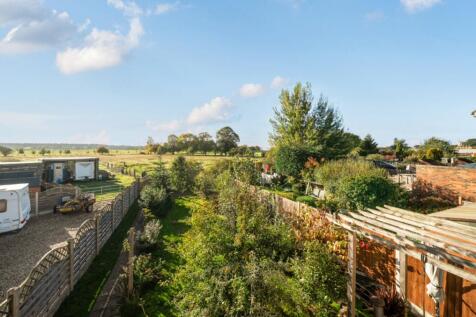 1371856-21-68f8ab7c815ca