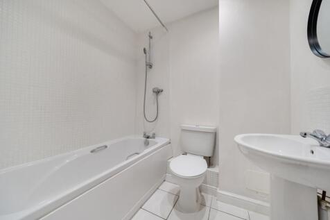 1371853-6-68f77dab52ba9