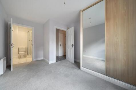 1371853-8-68f77dcf9a7b5