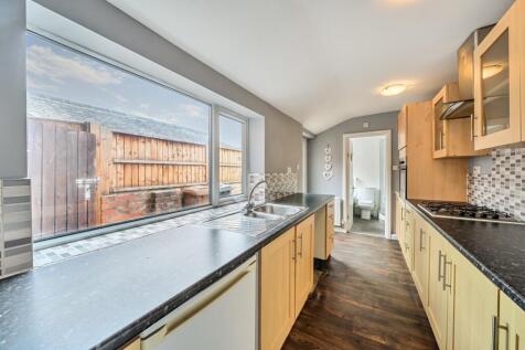 1374042-12-6904c3194389e