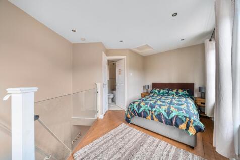 1376402-3-690b3edec25c3