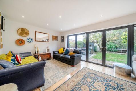 1374066-16-690b64437aa5f