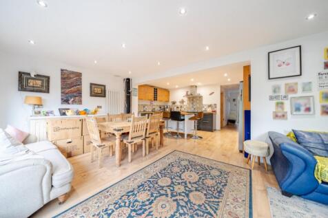 1374066-15-690b6439434b0