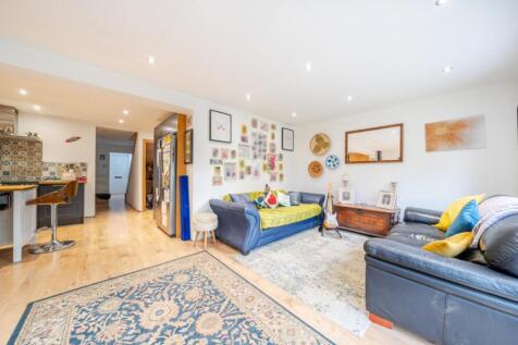 1374066-12-690b63ac2baca