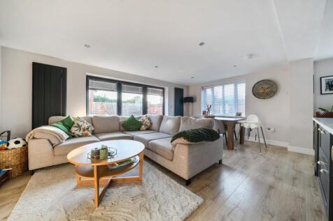 1380952-11-6915f2ced4bc4