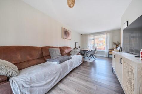 1382394-17-691b2ea3da373