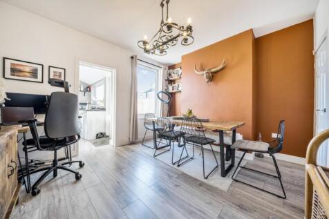 1382305-4-691b1b9f33543