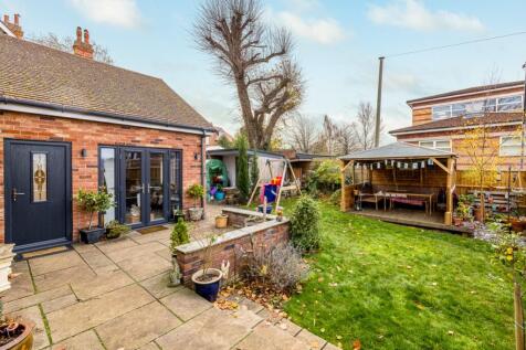 Flat 6 9 Cross O&#39;Cliff Hill-7