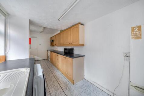 1386709-7-693030a214dcf