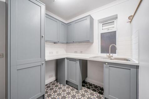 1387711-17-6932fc69e8a8a