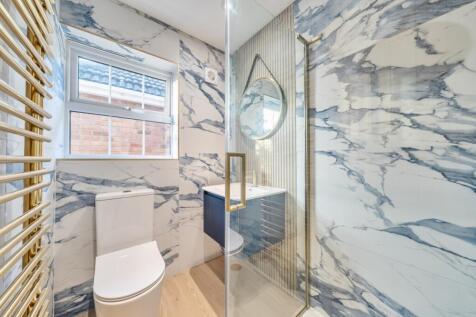 1387711-8-6932fc45cd3f4