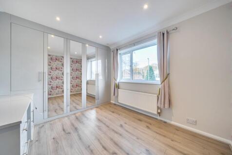 1387711-3-6932fc2f26f6a