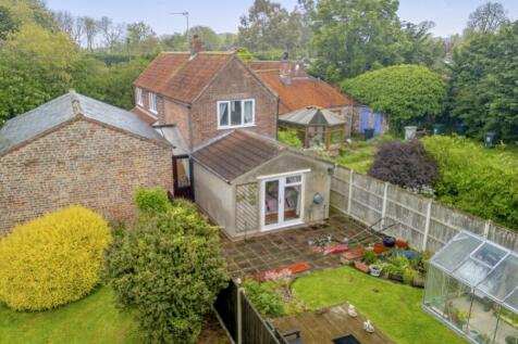 Lrg_Christmas Cottage (Cumberworth)-2