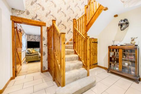 Gryffindor House (Leverton)-18