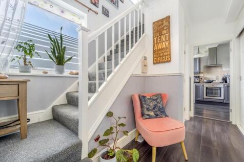 6 Lighton Avenue (Frampton)-14