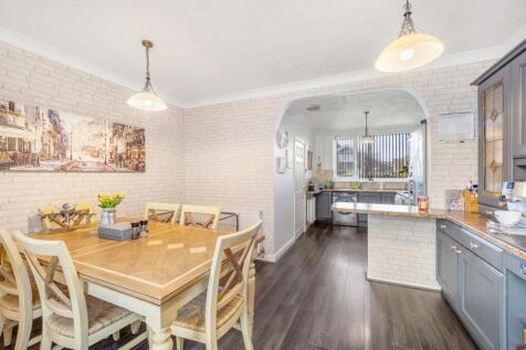 6 Lighton Avenue (Frampton)-18