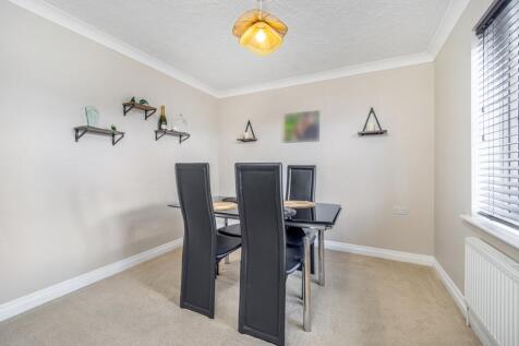 56 Ashton Hall Drive (Wyberton)-18