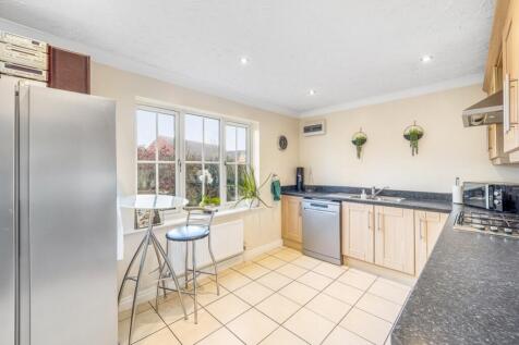 56 Ashton Hall Drive (Wyberton)-19
