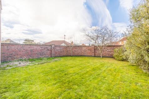 56 Ashton Hall Drive (Wyberton)-12