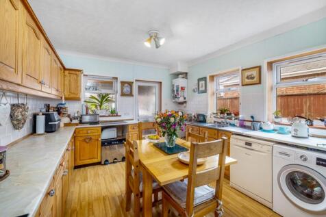 252 London Road (Wyberton)-24