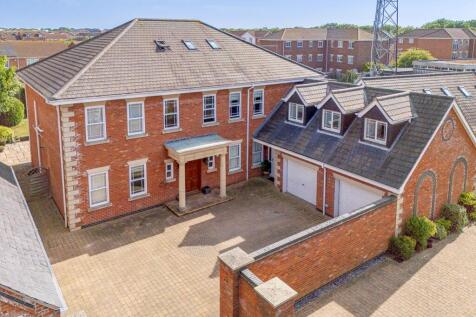 2 Manor Drive (Skegness)-1
