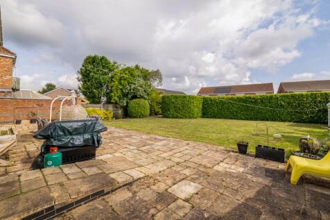 2 Manor Drive (Skegness)-14