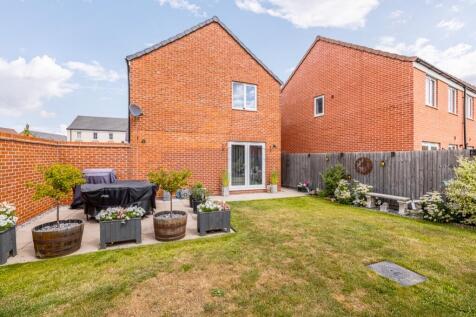 8 Swift Gardens (Kirton)-10