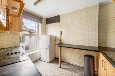 Flat 1, 41-43 Wormgate (Boston)-6
