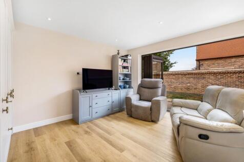 1 Parker Close (Frampton)-25