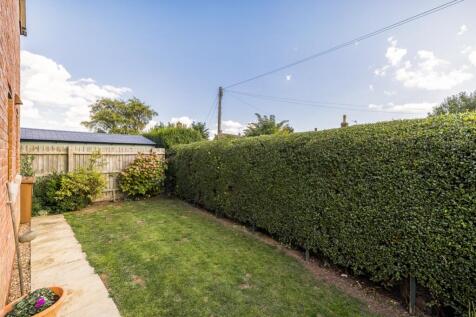 6 Abbey Gardens (Swineshead)-11