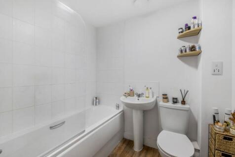 42 Osborne Way (Horncastle)-19