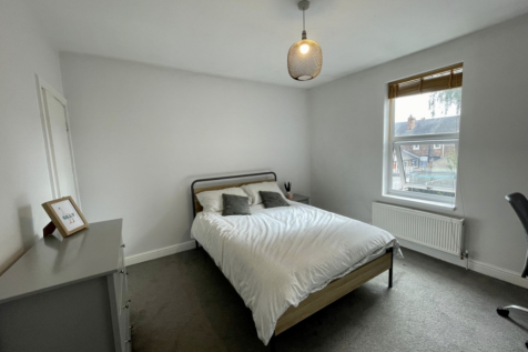 severn bedroom 1