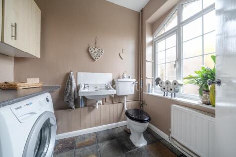 1368839-20-68ee87756c271