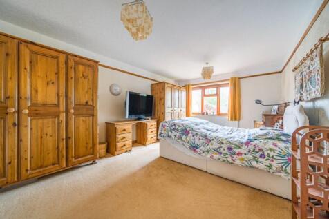 1370886-20-68f2c00f84cf4