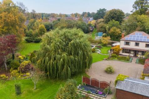 1370886-10-68f2a74c57177-ARW-1