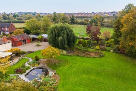 1370886-14-68f2aa1bd1cad-ARW-1