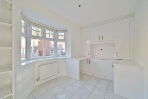 1372941-23-68fb6131648ce