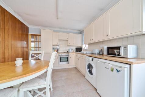 1374087-11-6900b84495420-ARW-1