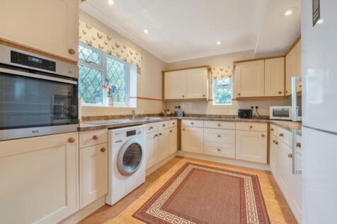 1373151-5-6900f3de6e0e6