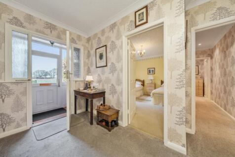 1373151-16-6900f6fe75297