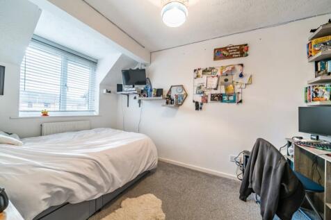 1375210-21-6904dbd857560