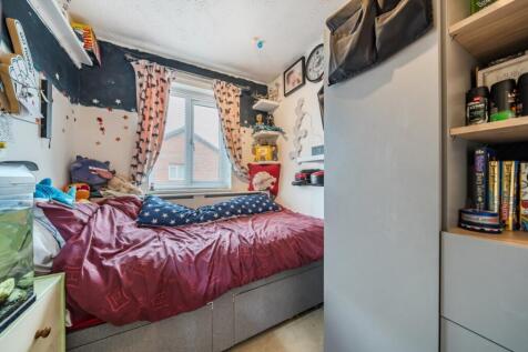 1375210-23-6904dc4774377