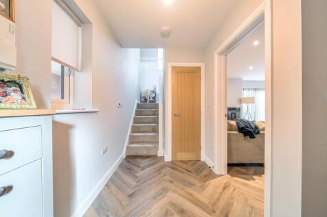 1373993-17-6908ed4224725