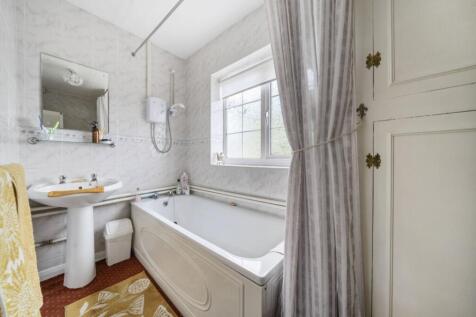 1304774-8-6841cb8644455