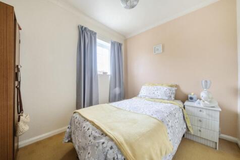 1304774-16-6841ccbcc95a3