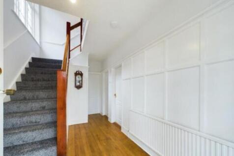 112579_QBE230052_L_IMG_01_0000_max_656x437