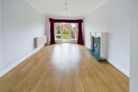 112579_QBE230052_L_IMG_02_0000_max_656x437